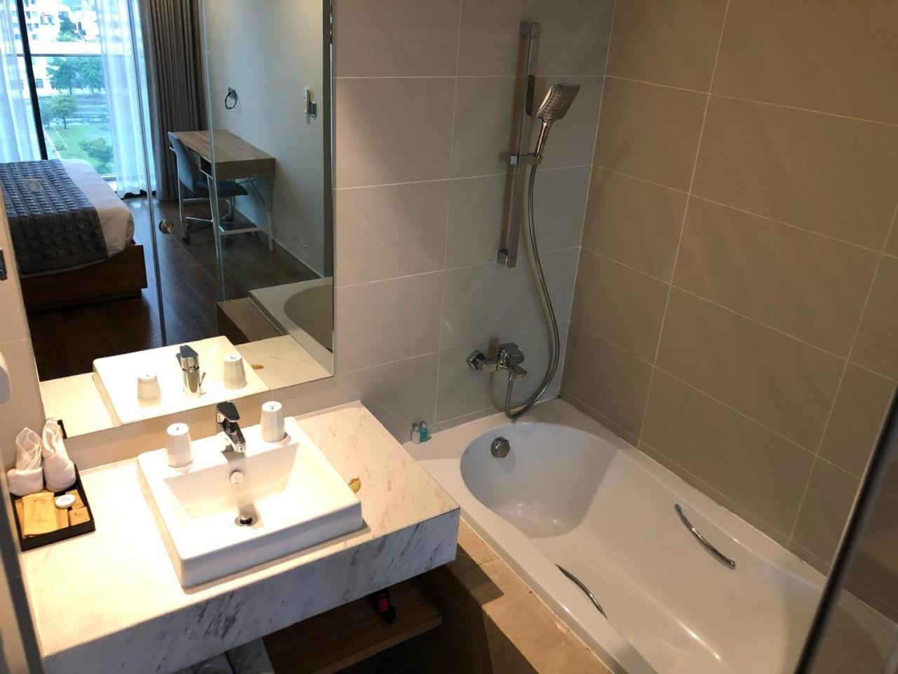 Moon Hotel And Apartment Da Nang Zewnętrze zdjęcie